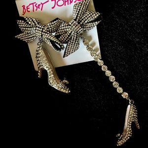 *~* NEW BETSEY HOLiDAY PUMPS High HEELS Bows Rhinestone MiSMATCH Drop EARRiNGS